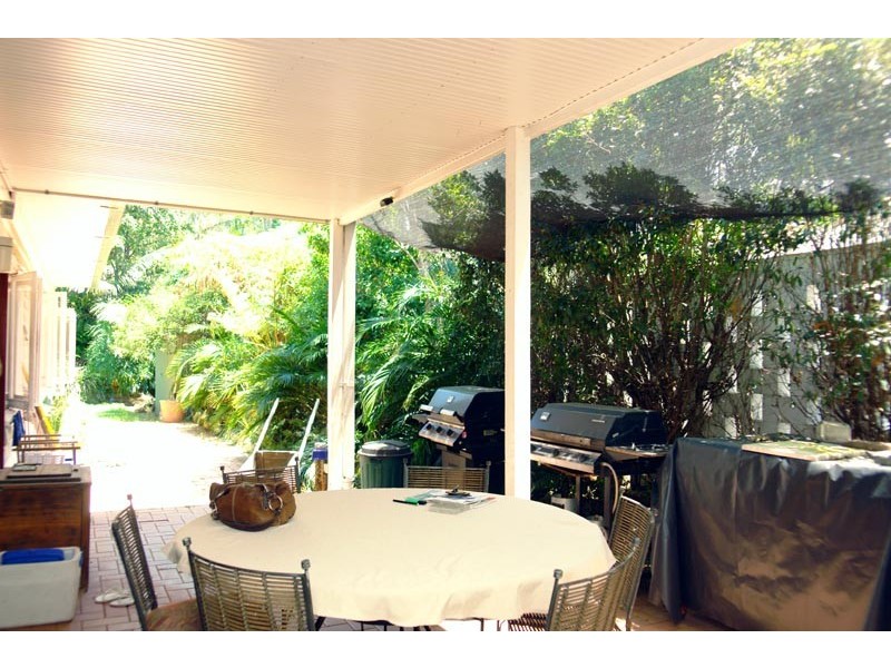 8 Gleneagle Street, Kenmore QLD 4069