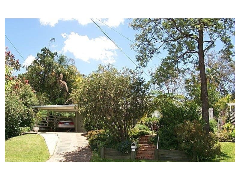 8 Gleneagle Street, Kenmore QLD 4069 Floorplan