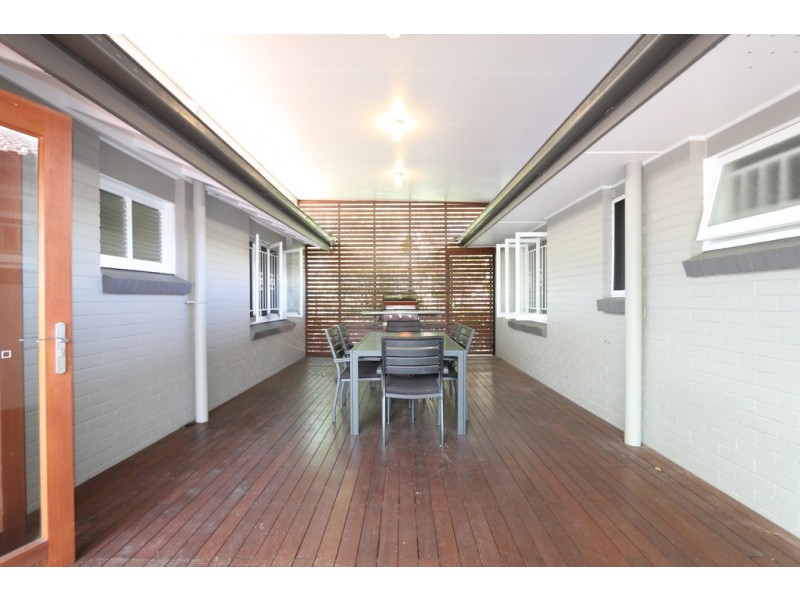 10 Harvard Street, Kenmore QLD 4069