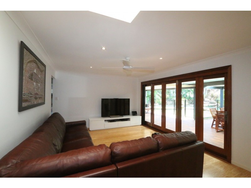 9 Chatburn Street, Chapel Hill QLD 4069