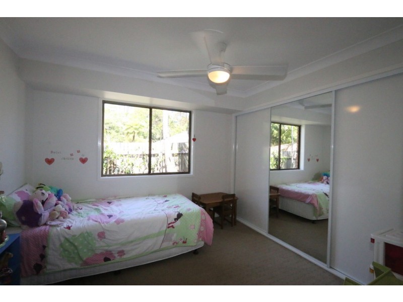 9 Chatburn Street, Chapel Hill QLD 4069