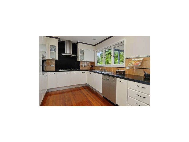 11 Ijong Street, Kenmore QLD 4069