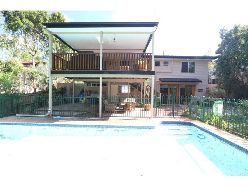 65 Aberfoyle Street, Kenmore QLD 4069