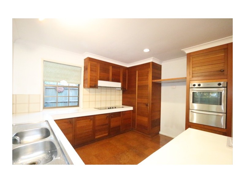 2 Nankin Street, Fig Tree Pocket QLD 4069