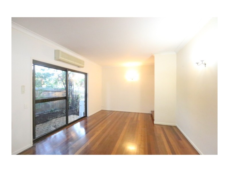 2 Nankin Street, Fig Tree Pocket QLD 4069