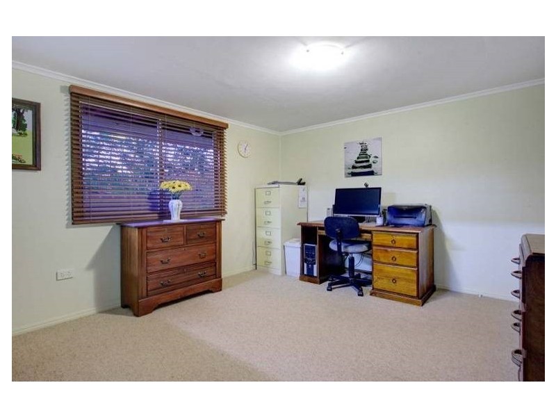 55 Kilkivan Avenue, Kenmore QLD 4069