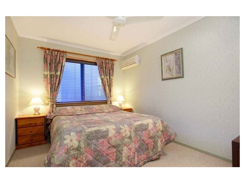 55 Kilkivan Avenue, Kenmore QLD 4069