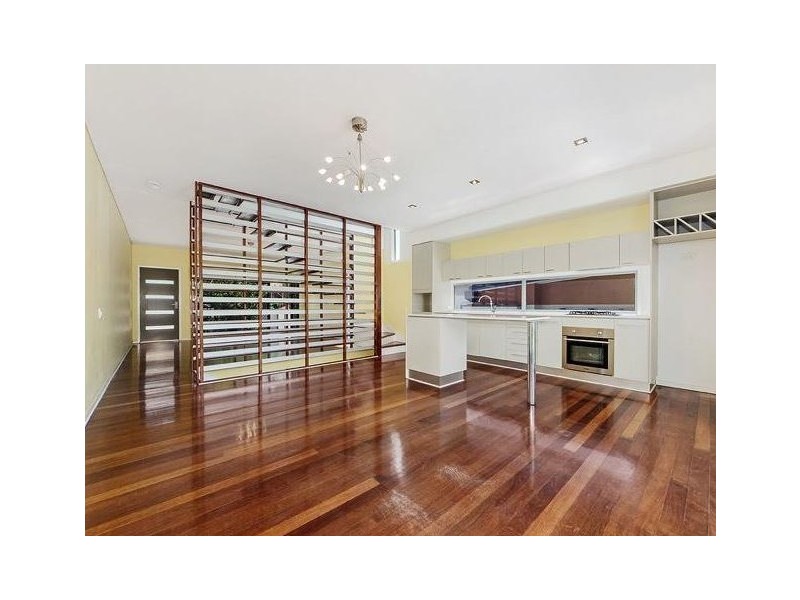 2/11A Rennie Street, Indooroopilly QLD 4068