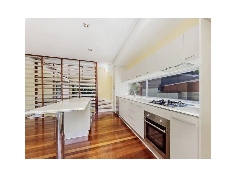 2/11A Rennie Street, Indooroopilly QLD 4068
