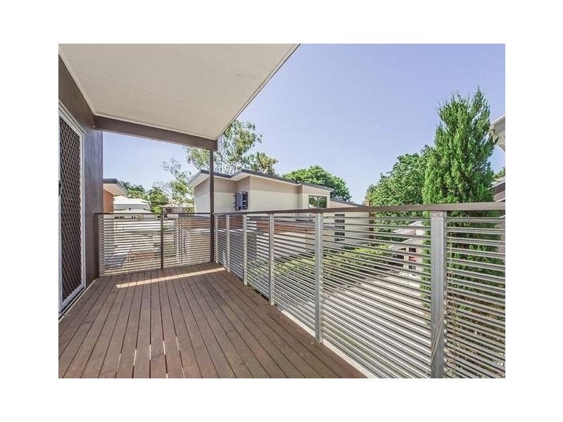 2/11A Rennie Street, Indooroopilly QLD 4068