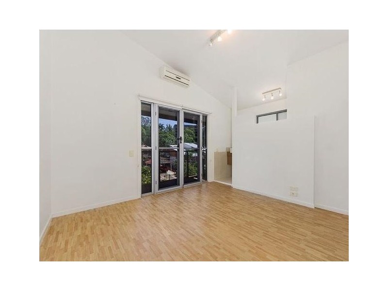 2/11A Rennie Street, Indooroopilly QLD 4068