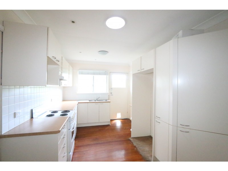 42 Marland Street, Kenmore QLD 4069