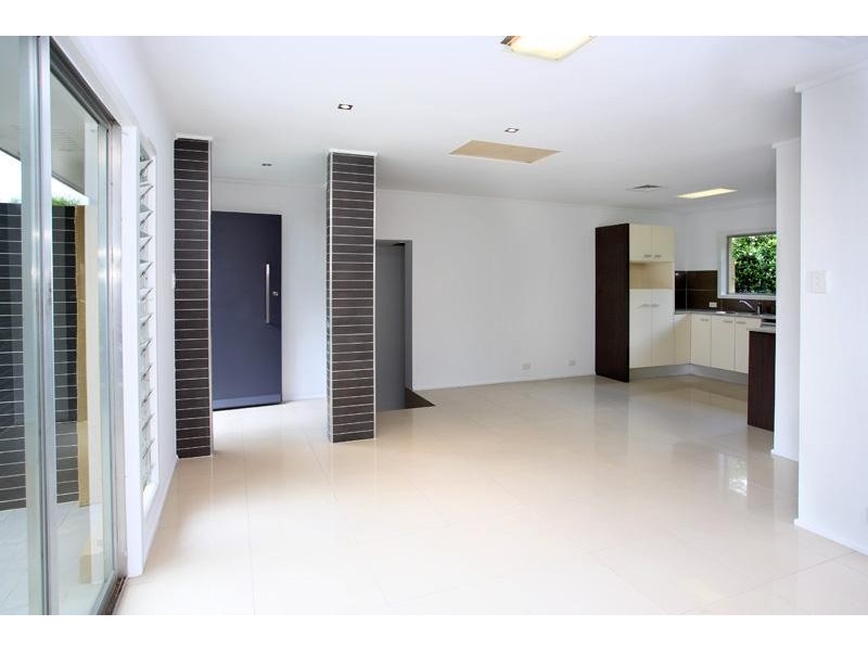 16 Harefield Street, Indooroopilly QLD 4068