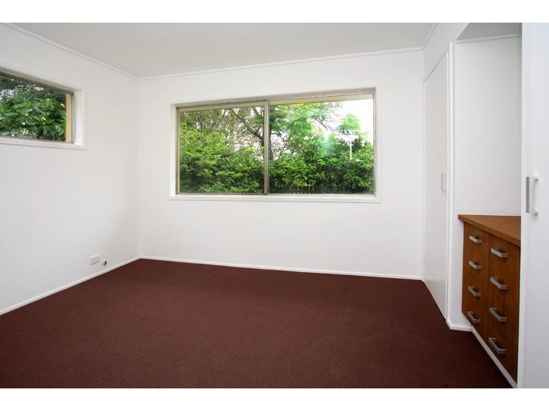 16 Harefield Street, Indooroopilly QLD 4068