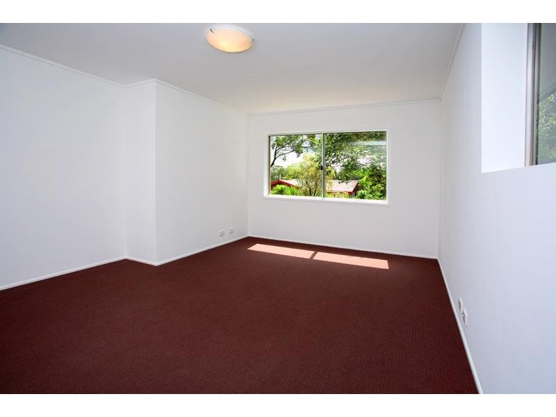 16 Harefield Street, Indooroopilly QLD 4068