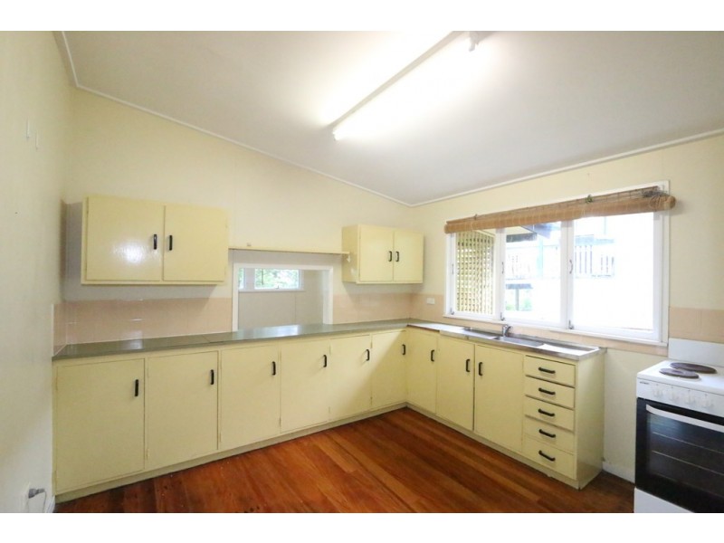 73 Moordale Street, Chapel Hill QLD 4069