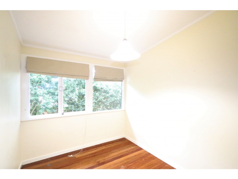 73 Moordale Street, Chapel Hill QLD 4069