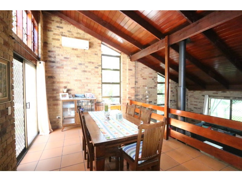 28 Kewarra Street, Kenmore QLD 4069