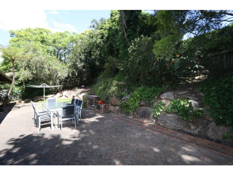 28 Kewarra Street, Kenmore QLD 4069