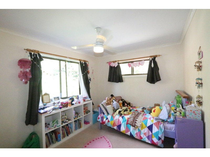 28 Kewarra Street, Kenmore QLD 4069