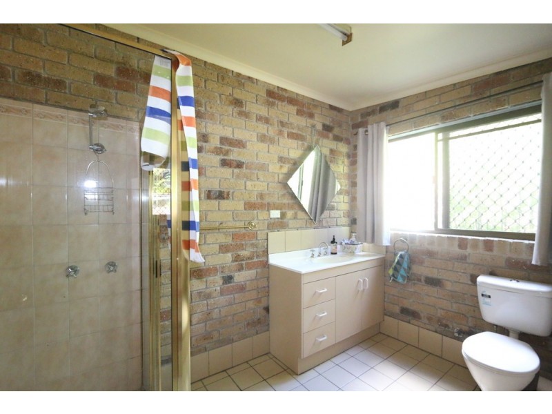 28 Kewarra Street, Kenmore QLD 4069