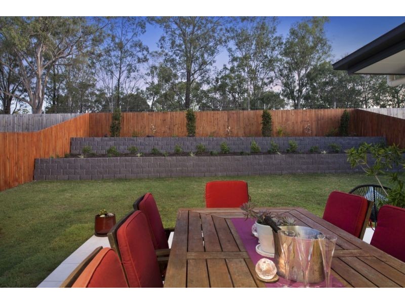 21 Pamphlett Street, Oxley QLD 4075