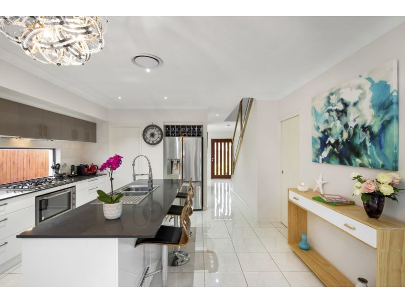 21 Pamphlett Street, Oxley QLD 4075