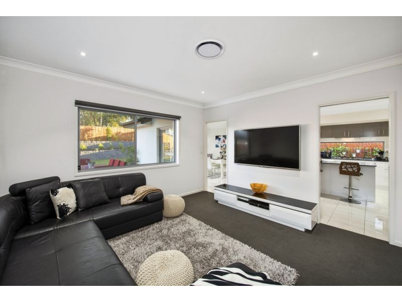 21 Pamphlett Street, Oxley QLD 4075