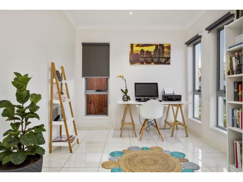 21 Pamphlett Street, Oxley QLD 4075