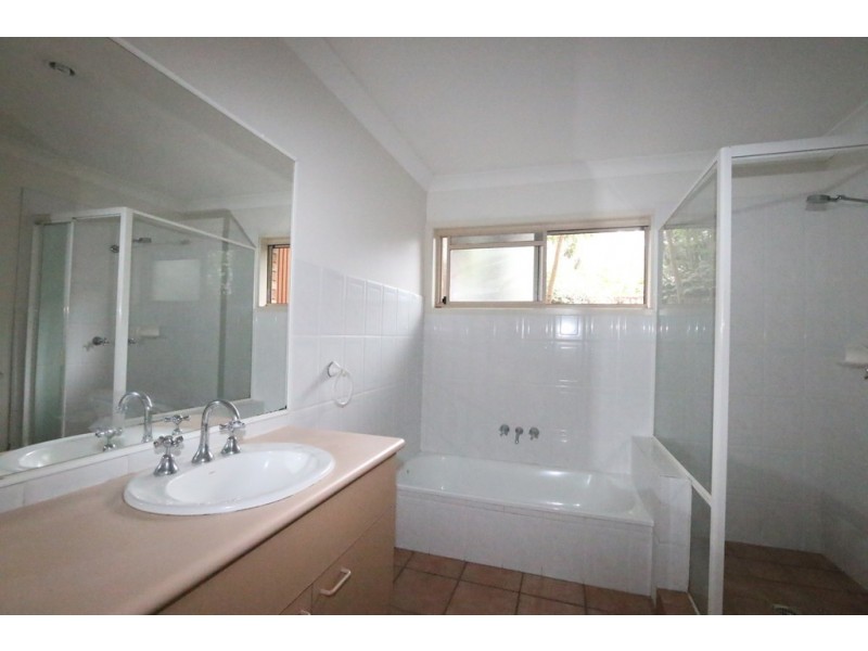 496 Fig tree pocket, Fig Tree Pocket QLD 4069