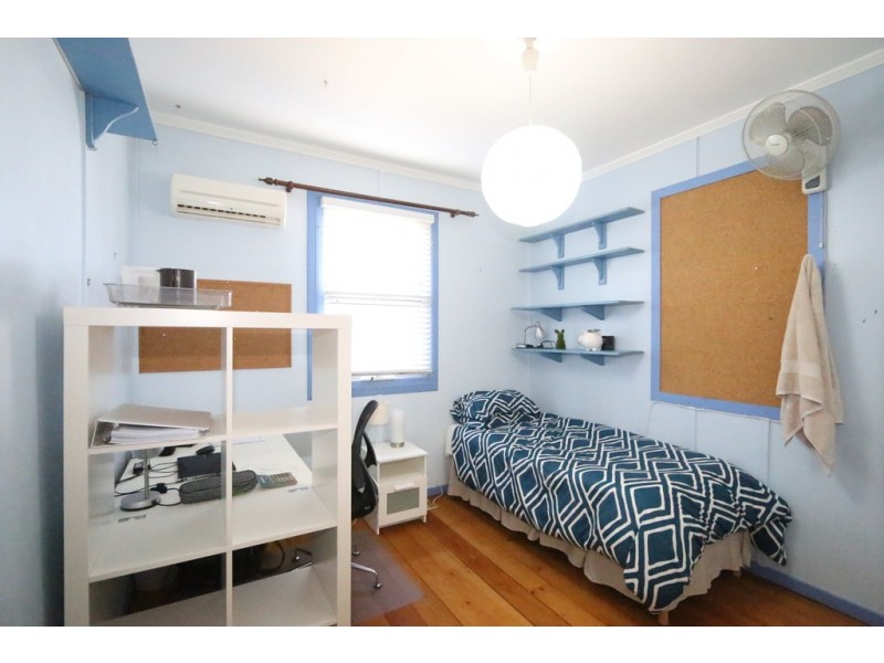 120 Jesmond Rd, Indooroopilly QLD 4068