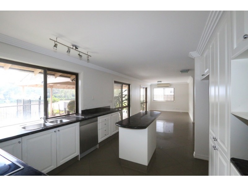 57 Mt Ommaney Drive, Jindalee QLD 4074