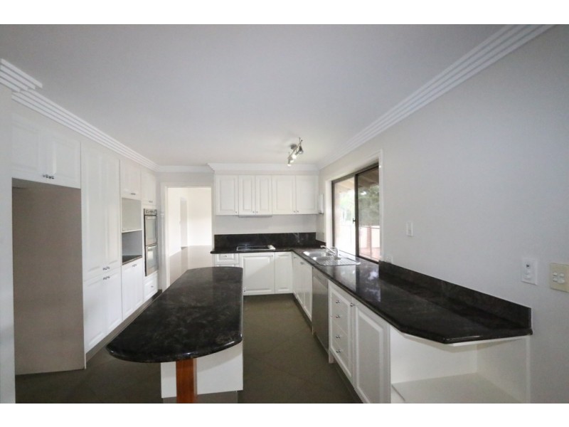 57 Mt Ommaney Drive, Jindalee QLD 4074