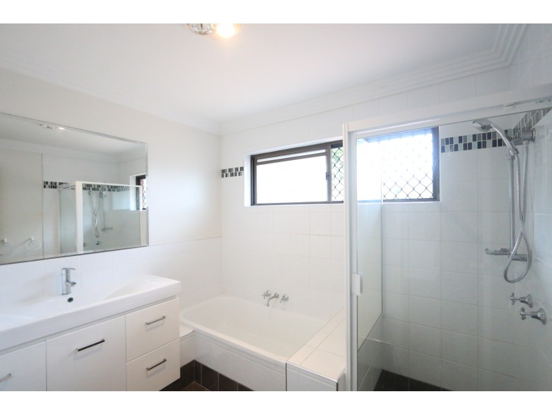 57 Mt Ommaney Drive, Jindalee QLD 4074