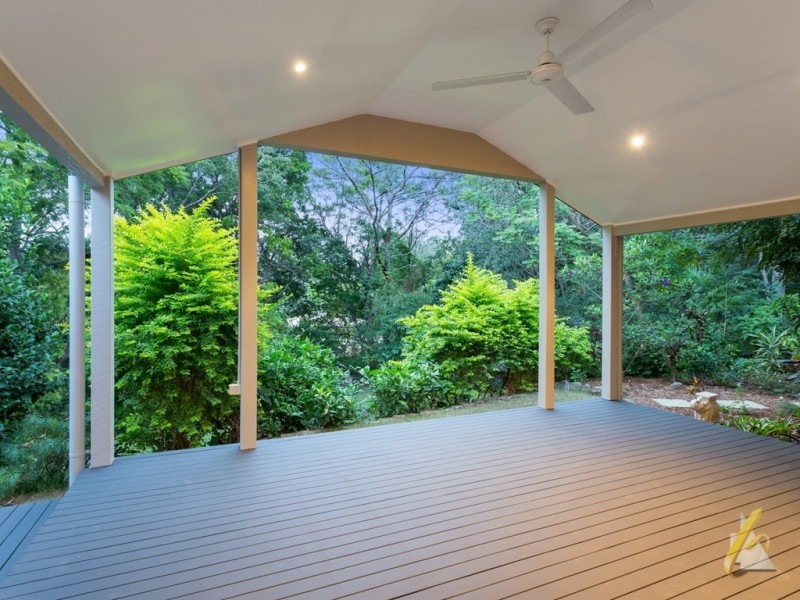 24 Burbong Street, Chapel Hill QLD 4069