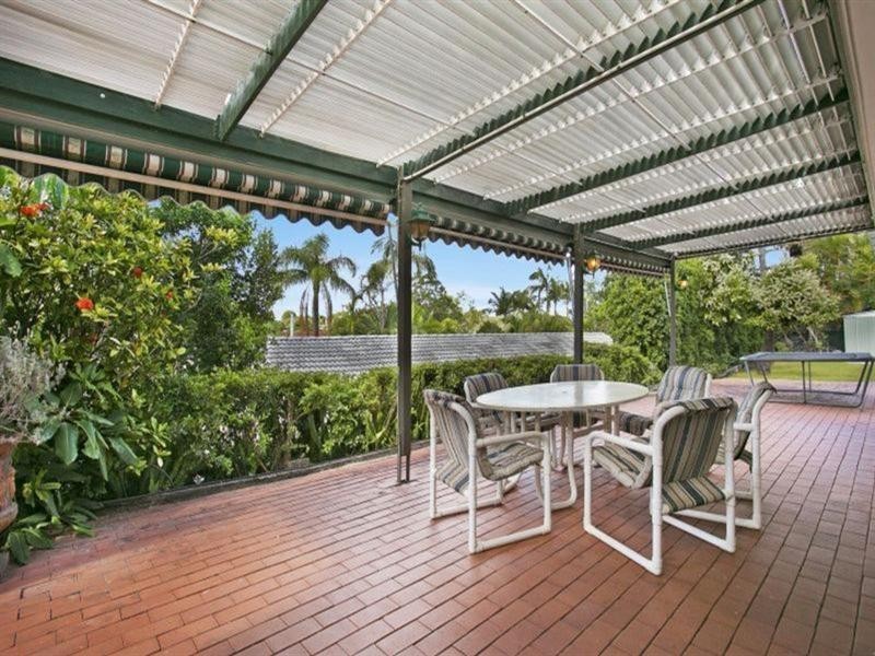 10 Roxburgh Street, Kenmore QLD 4069