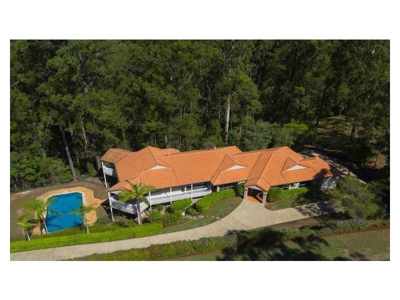 109 Tinarra Crecent, Kenmore Hills QLD 4069