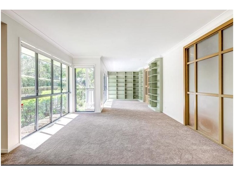 109 Tinarra Crecent, Kenmore Hills QLD 4069