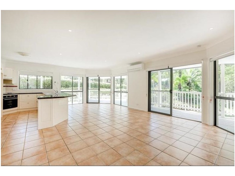 109 Tinarra Crecent, Kenmore Hills QLD 4069