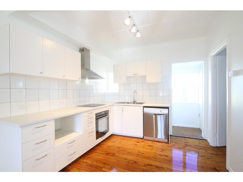 32 Chapman Street, Chapel Hill QLD 4069