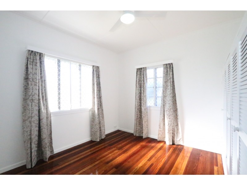 32 Chapman Street, Chapel Hill QLD 4069