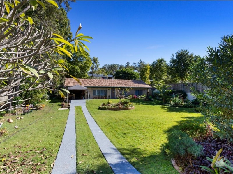 19 Marshall Lane, Kenmore QLD 4069