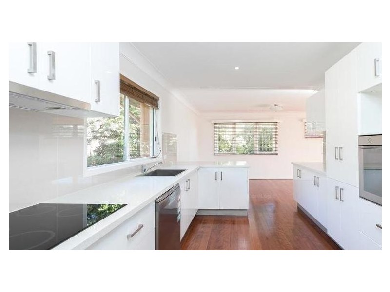 1 Currong Street, Kenmore QLD 4069