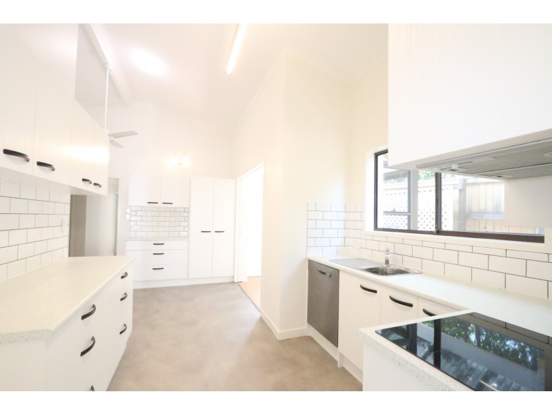 22 Moondarra Street, Chapel Hill QLD 4069