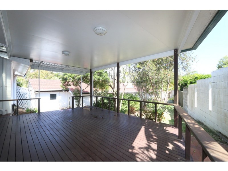 22 Moondarra Street, Chapel Hill QLD 4069