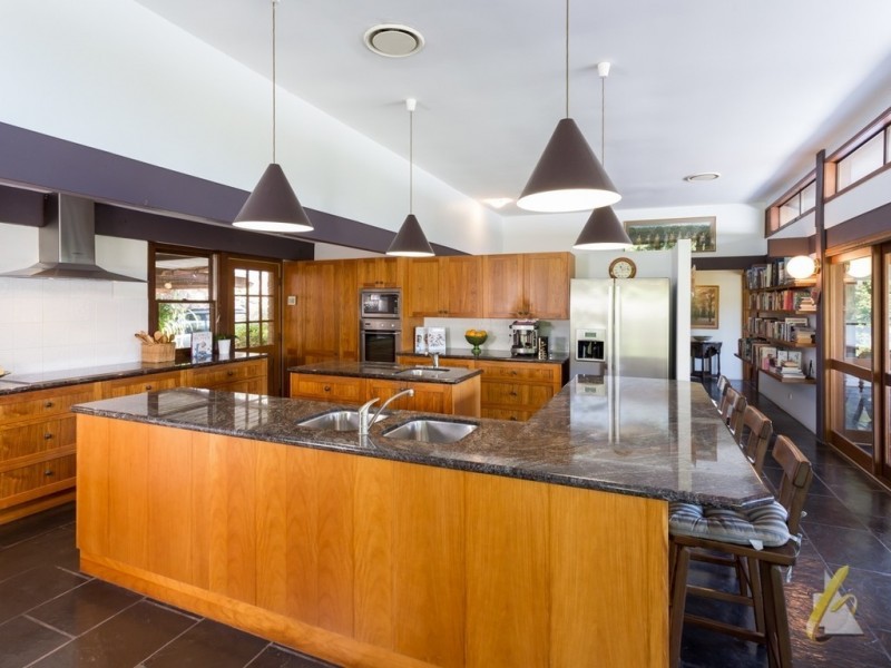 501 Gold Creek Road, Brookfield QLD 4069