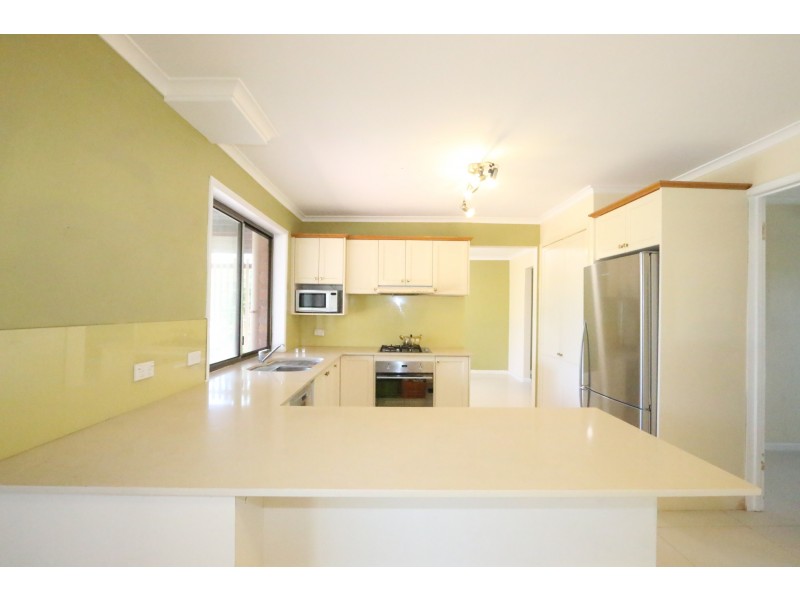 9 Stralock Street, Chapel Hill QLD 4069