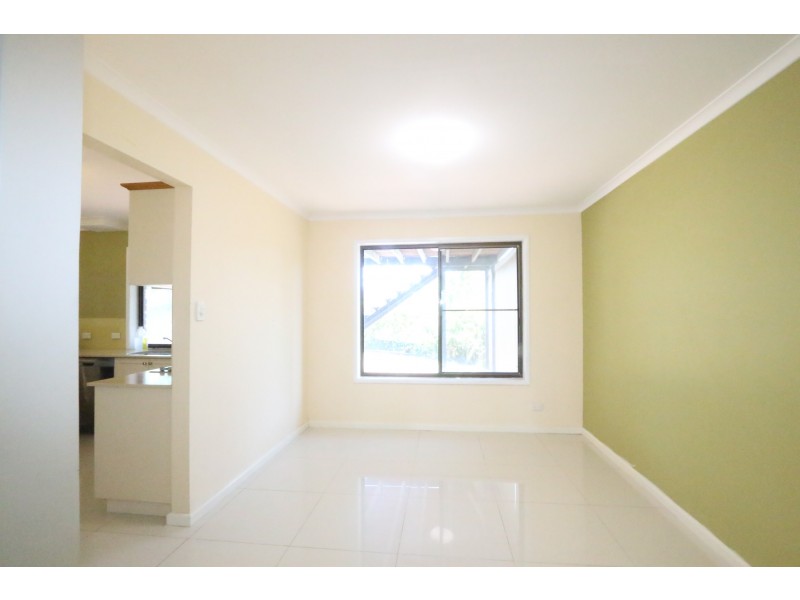 9 Stralock Street, Chapel Hill QLD 4069