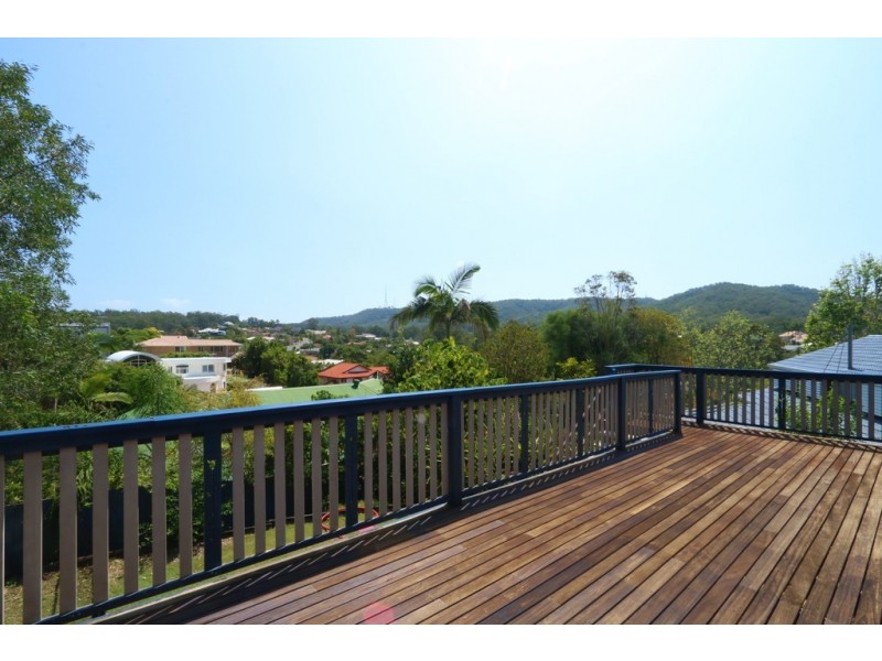 9 Stralock Street, Chapel Hill QLD 4069