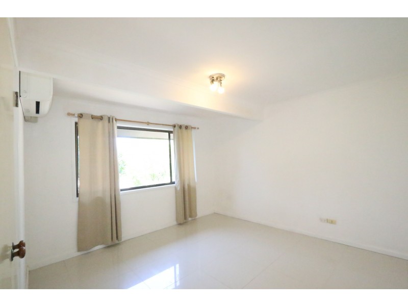 9 Stralock Street, Chapel Hill QLD 4069